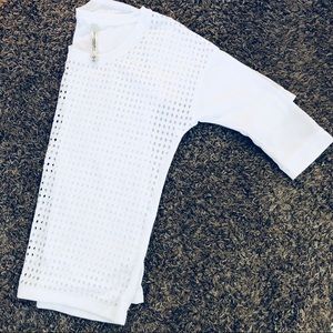 NWOT Lorna Jane White 3/4 length T -shirt